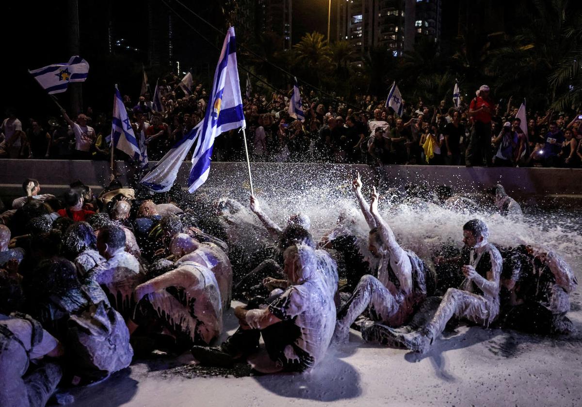 huelga-general-israel-rehenes-kWHF-U2201119633380BAB-1200x840@RC